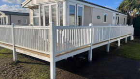 Homely 8 Berth Caravan At Southview Holiday Park Near Skegness Ref 33003M